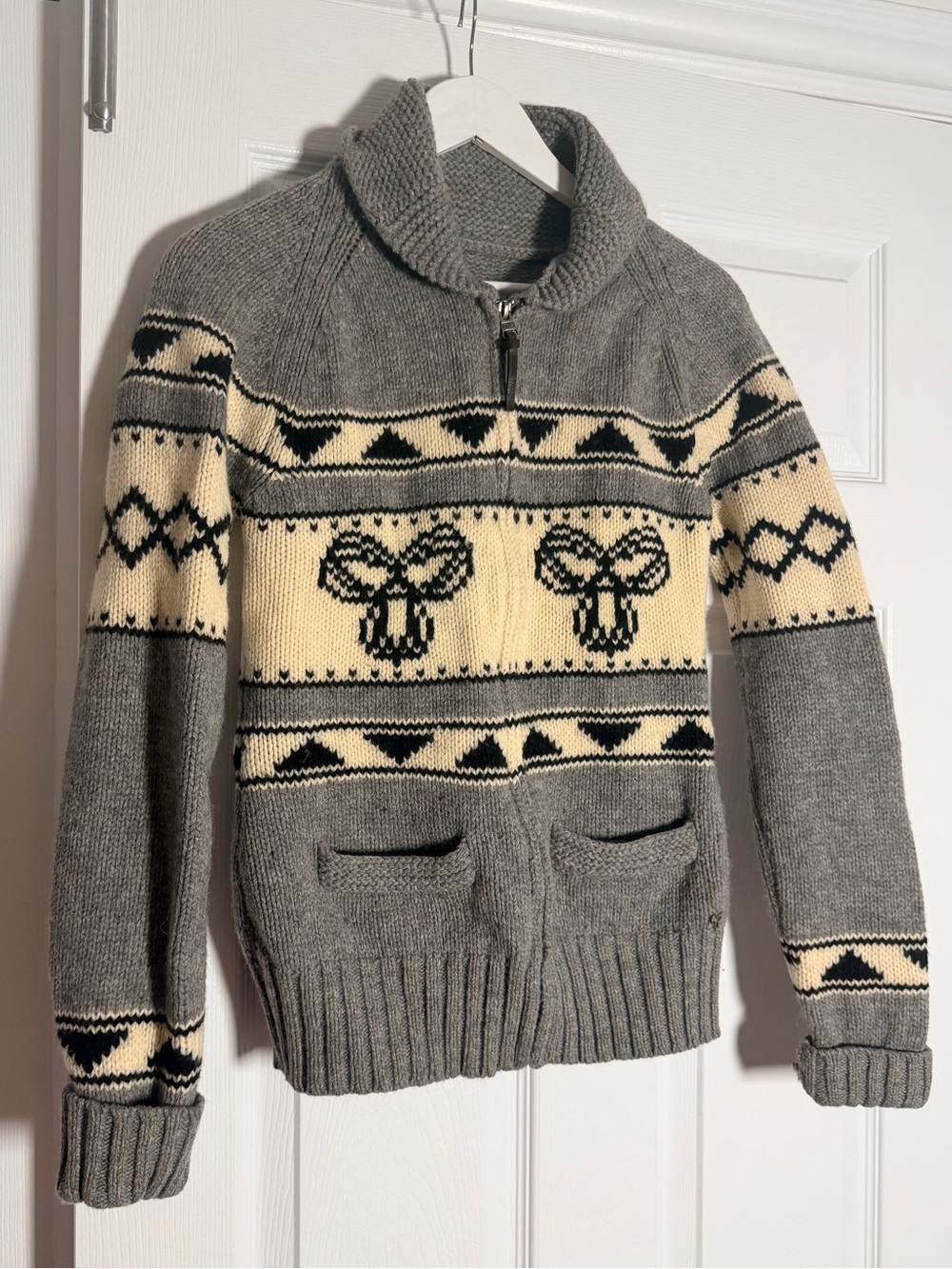 Vintage TNA Aritzia 100% Lambswool Skull Fair Isle Zip Sweater Large